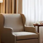 شيراتون بحيرة فندق